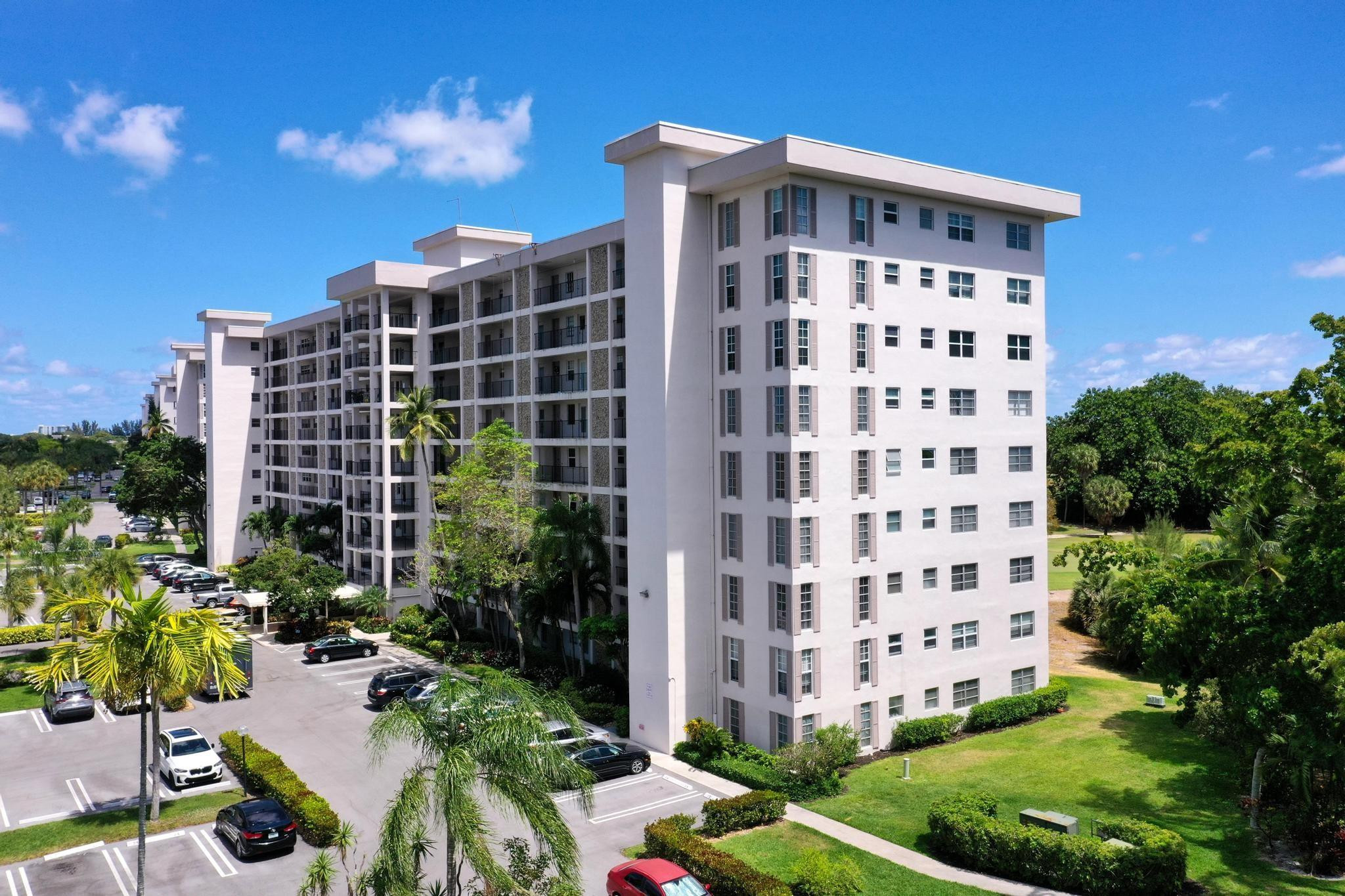 3200 N Palm Aire Dr 210