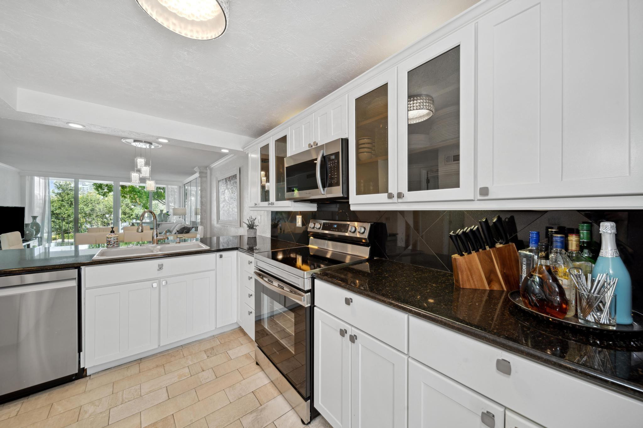 800 SE 4th St 104
