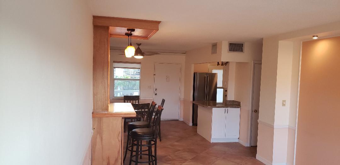 2555 NE 11th St 408