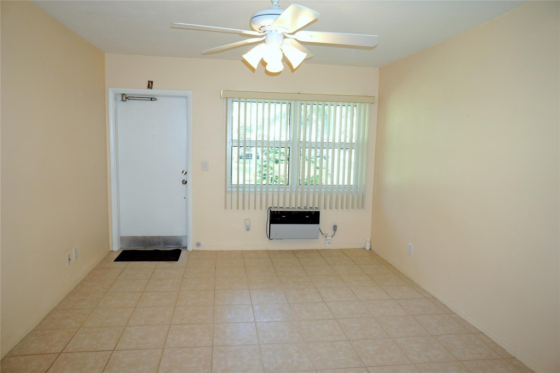 3851 NE 22nd Terrace 8, Lighthouse Point Unit: 8