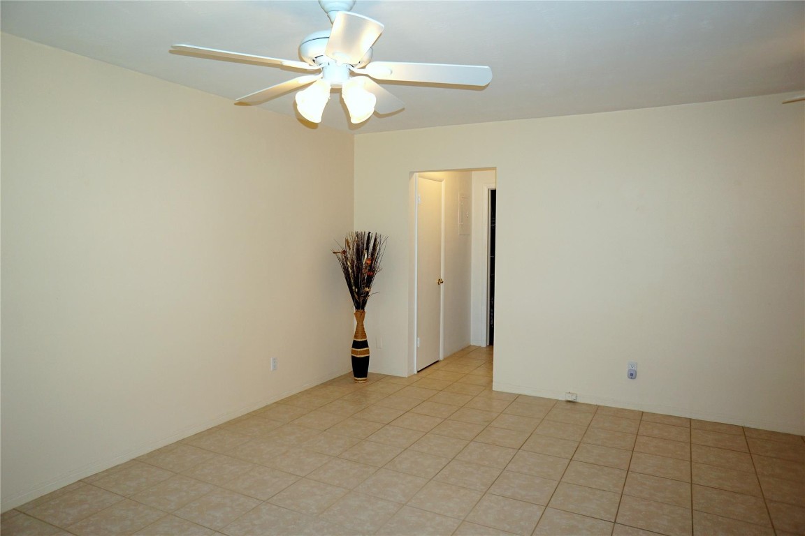 3851 NE 22nd Terrace 8, Lighthouse Point Unit: 8