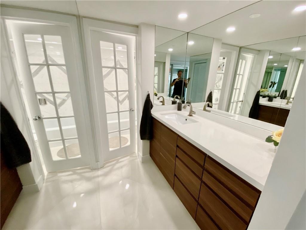 1 Las Olas Circle 510