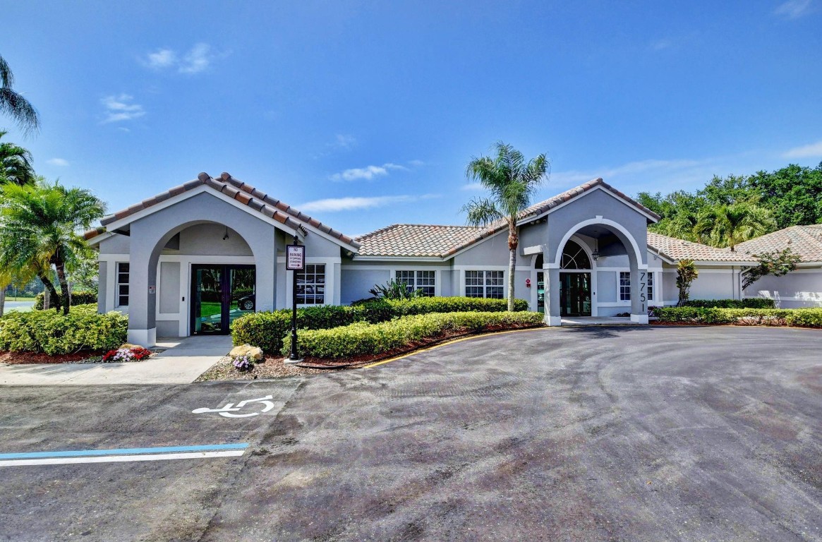 7521 Ironbridge Cir