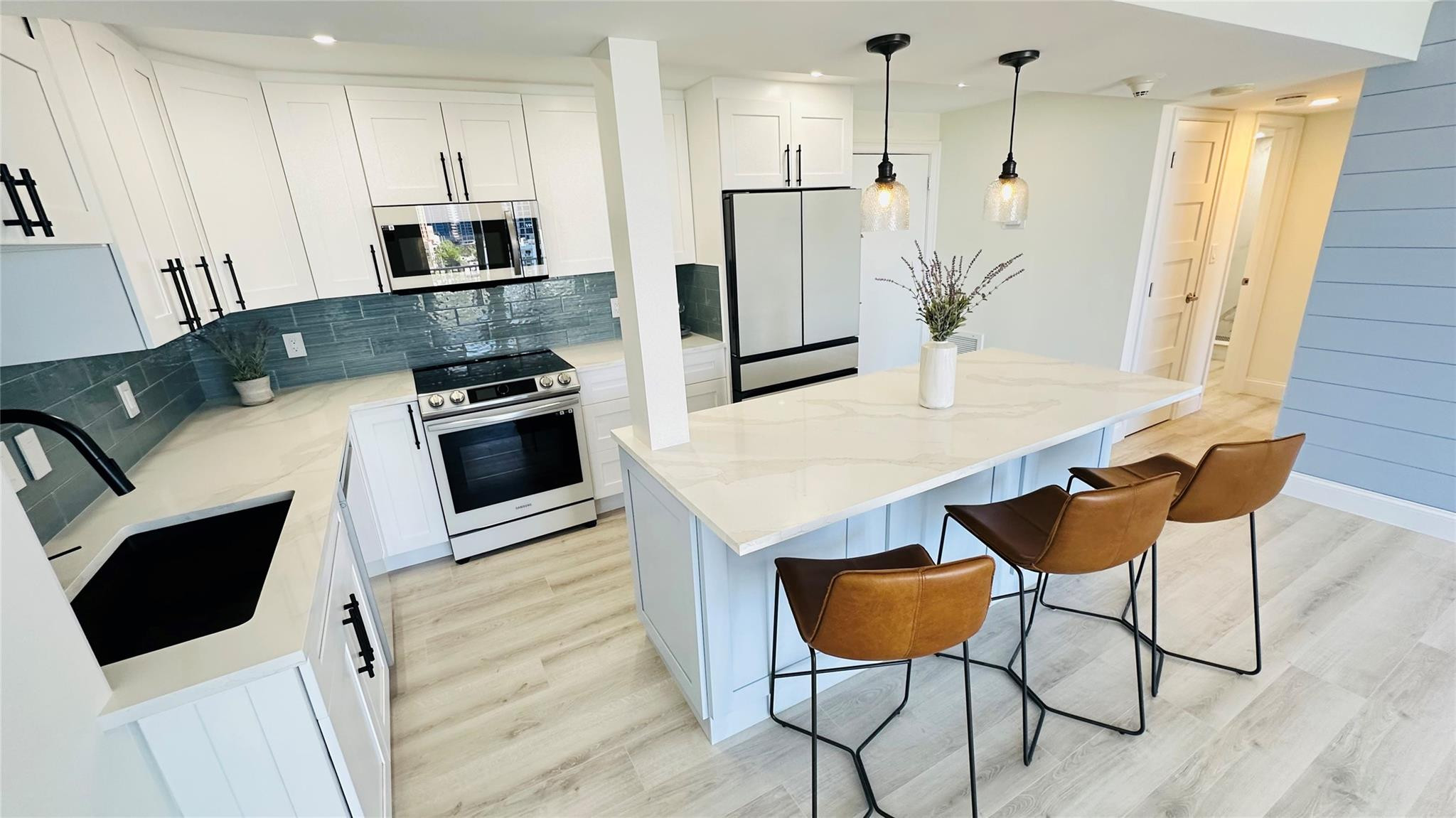 1 Las Olas Circle 815