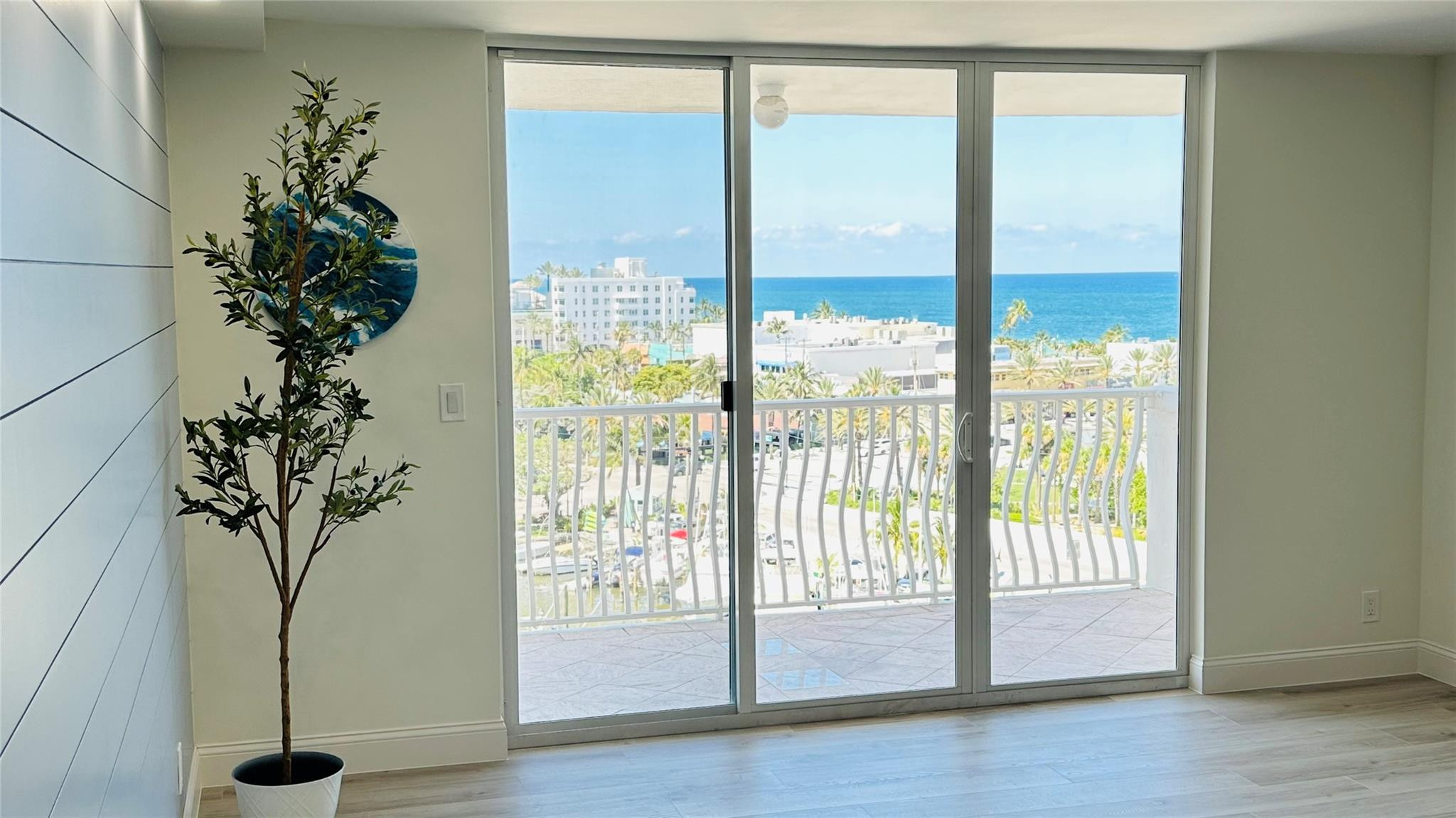 1 Las Olas Circle 815