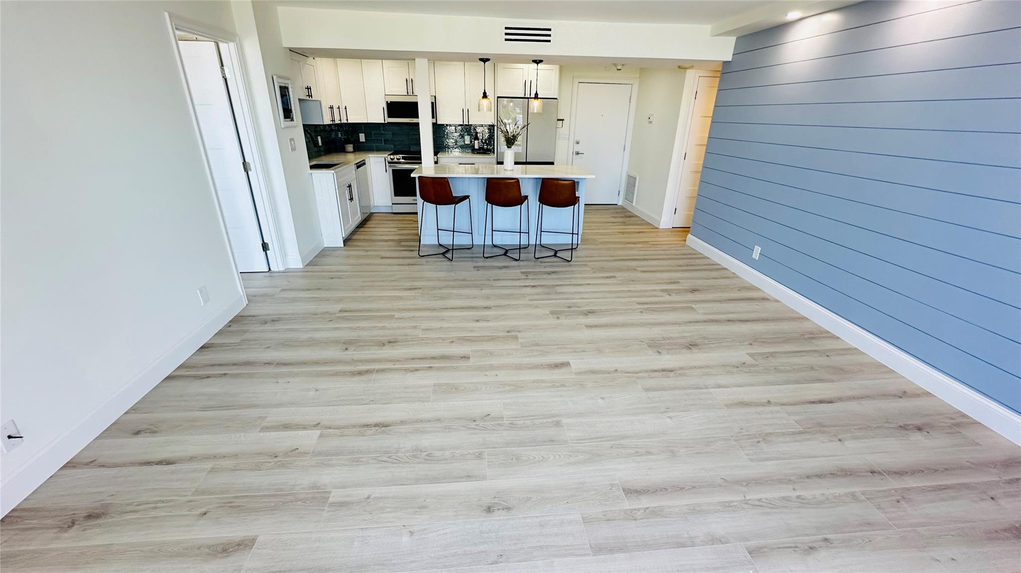 1 Las Olas Circle 815