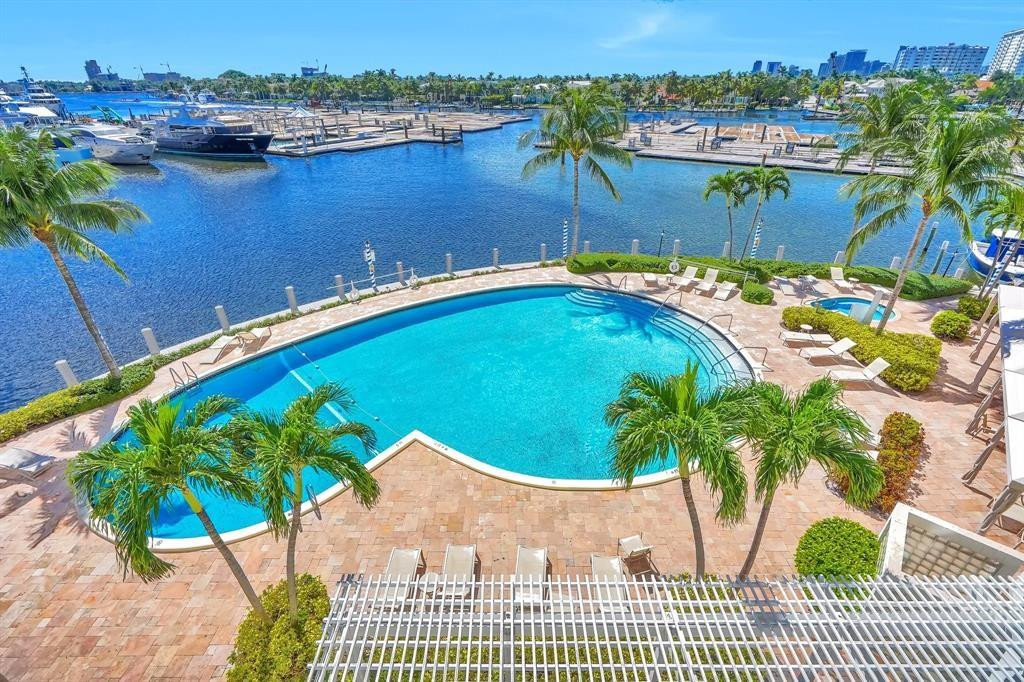 1 Las Olas Circle 815