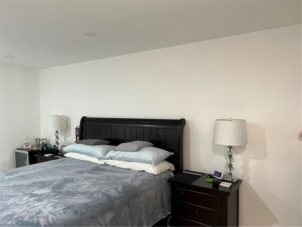 18111 NW 68th Ave I-105