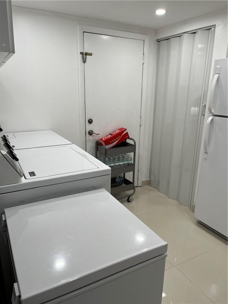 18111 NW 68th Ave I-105