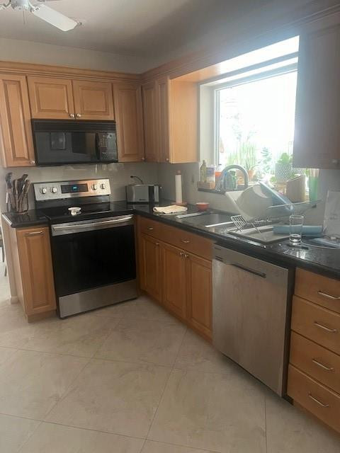3049 NW 27th Ave