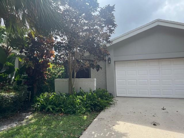 3049 NW 27th Ave