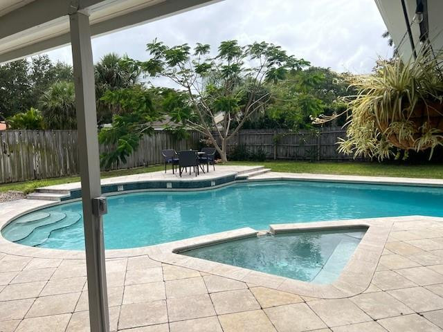 3049 NW 27th Ave
