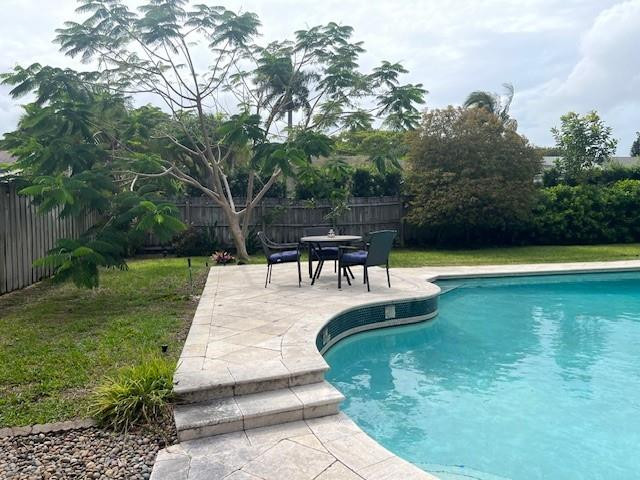 3049 NW 27th Ave