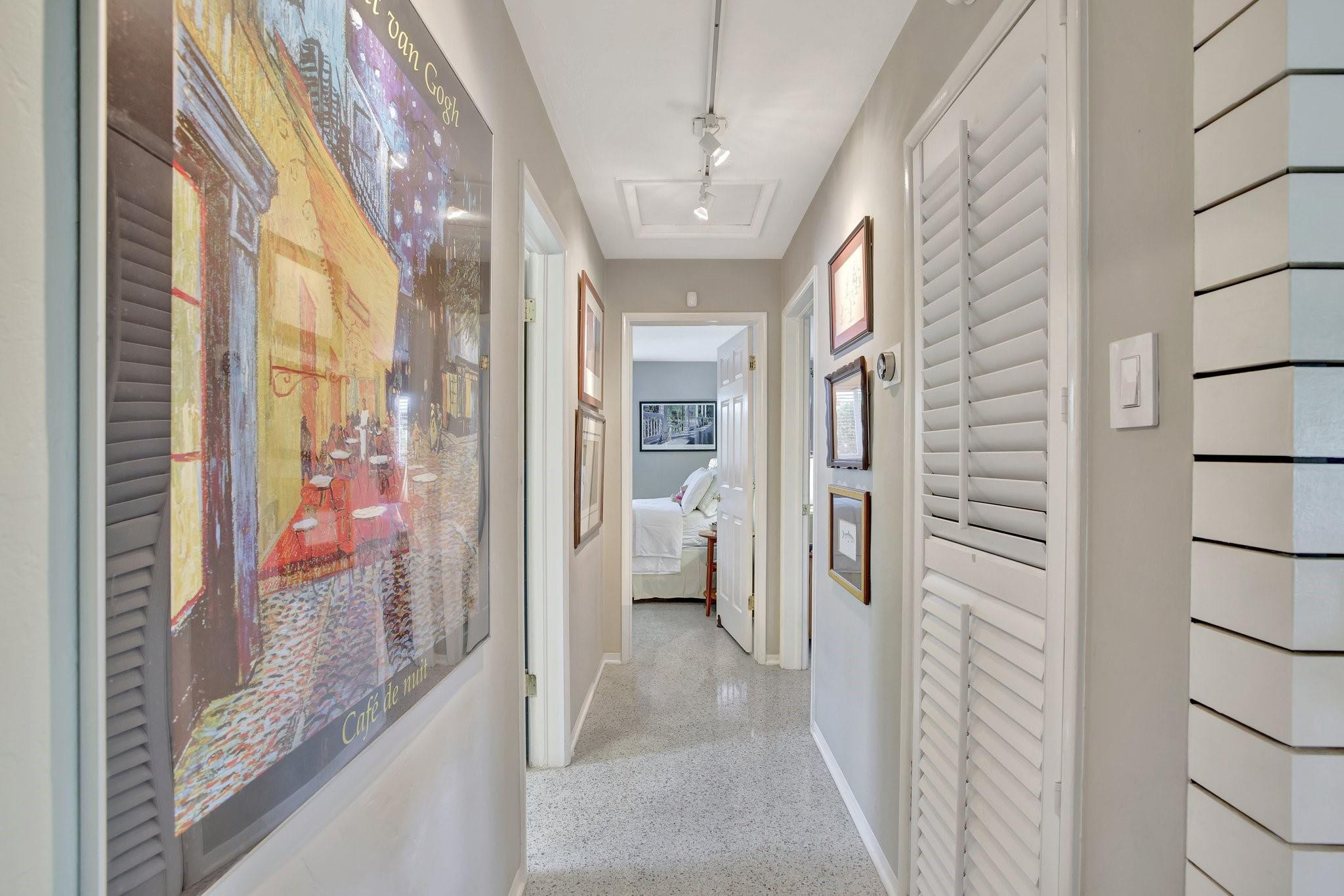 633 NW 28th Ct