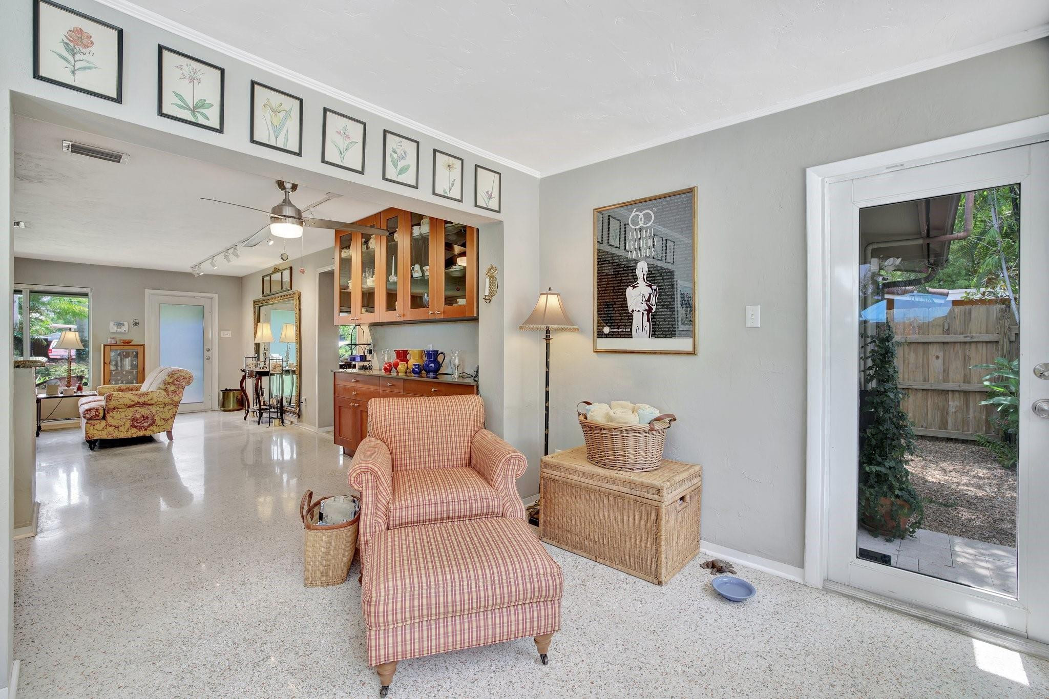 633 NW 28th Ct