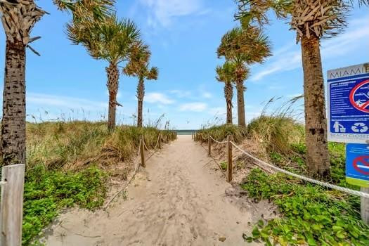 6345 Collins Ave 623