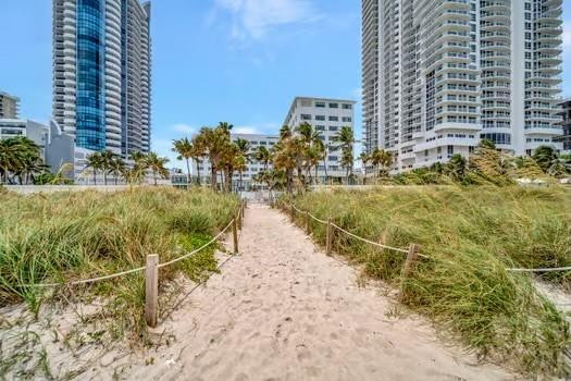 6345 Collins Ave 623