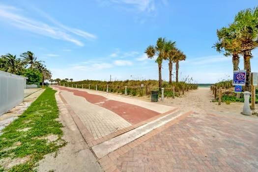 6345 Collins Ave 623