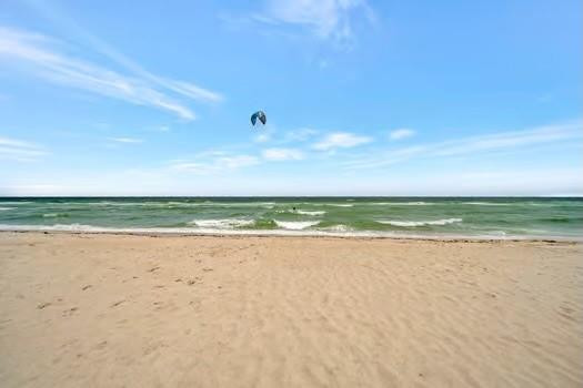 6345 Collins Ave 623