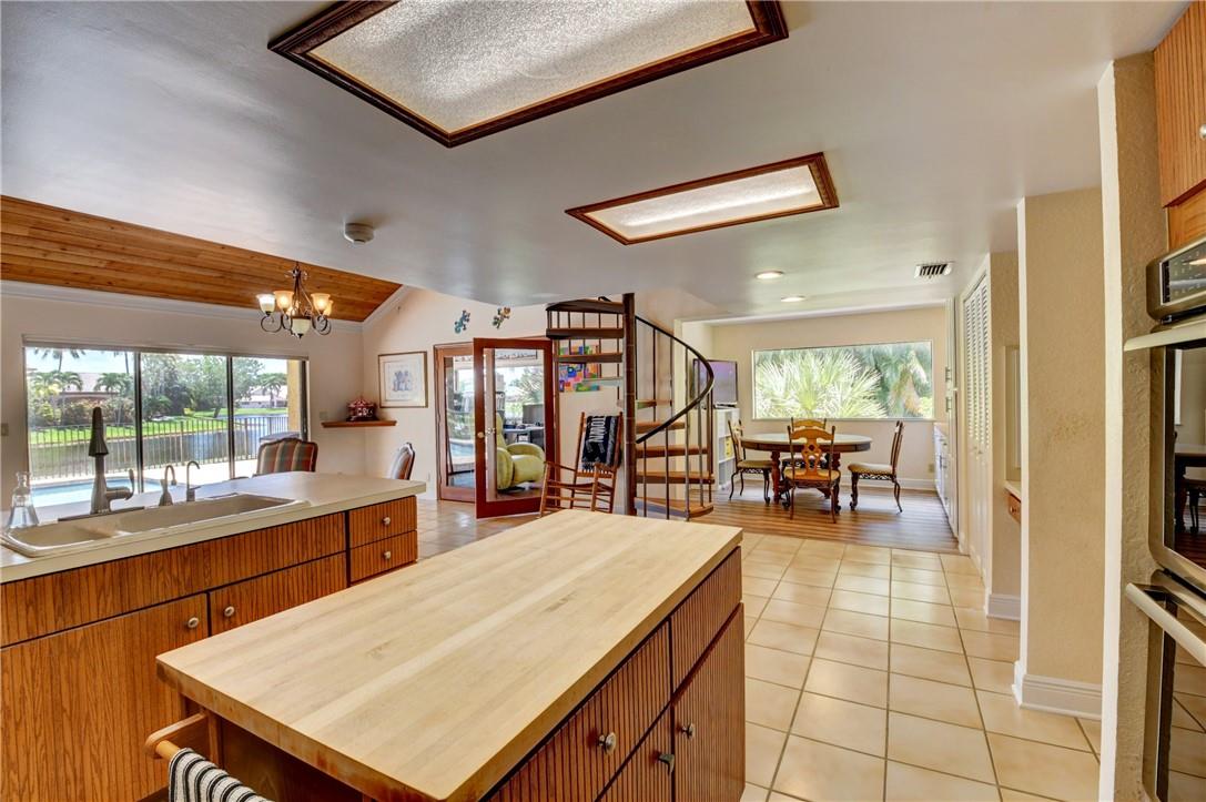 3110 Equestrian Dr