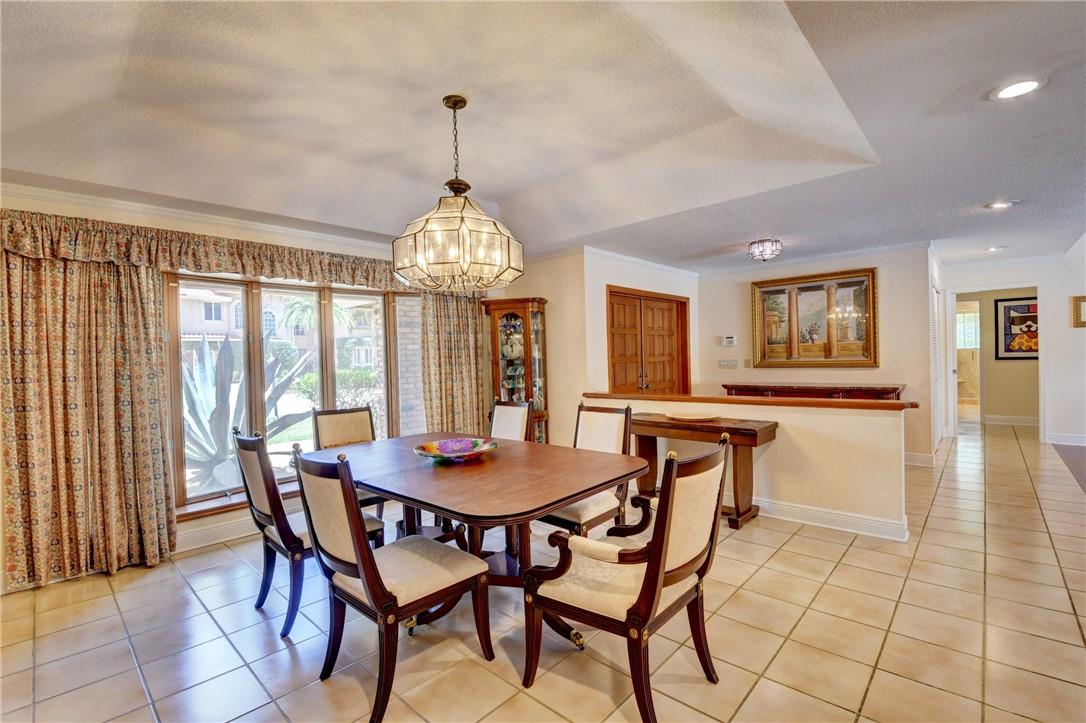 3110 Equestrian Dr