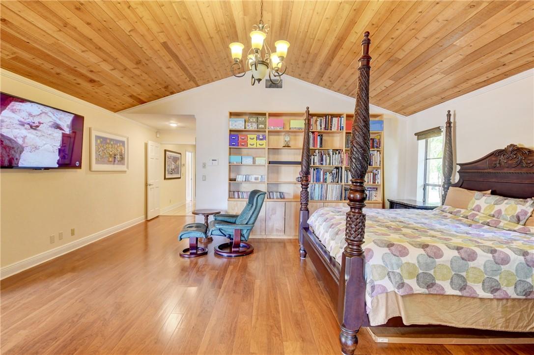 3110 Equestrian Dr