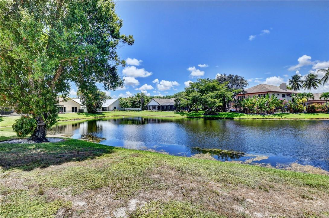 3110 Equestrian Dr