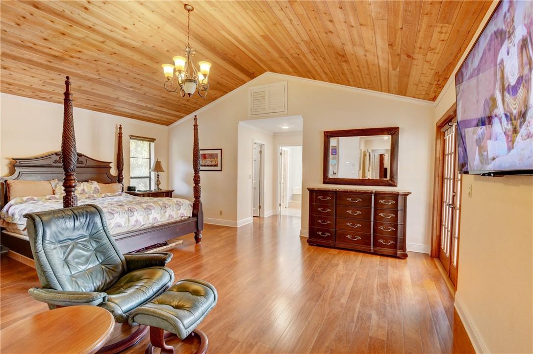 3110 Equestrian Dr