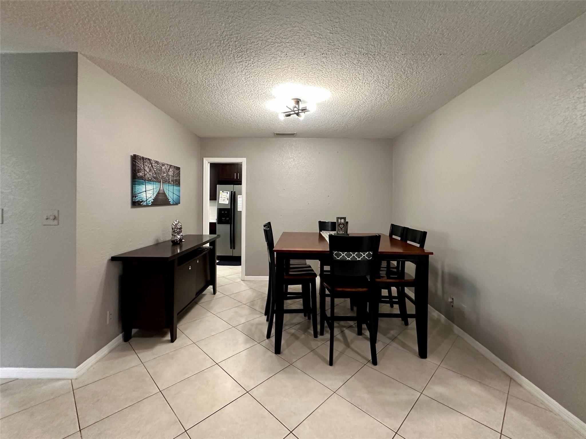 7106 NW 38th St