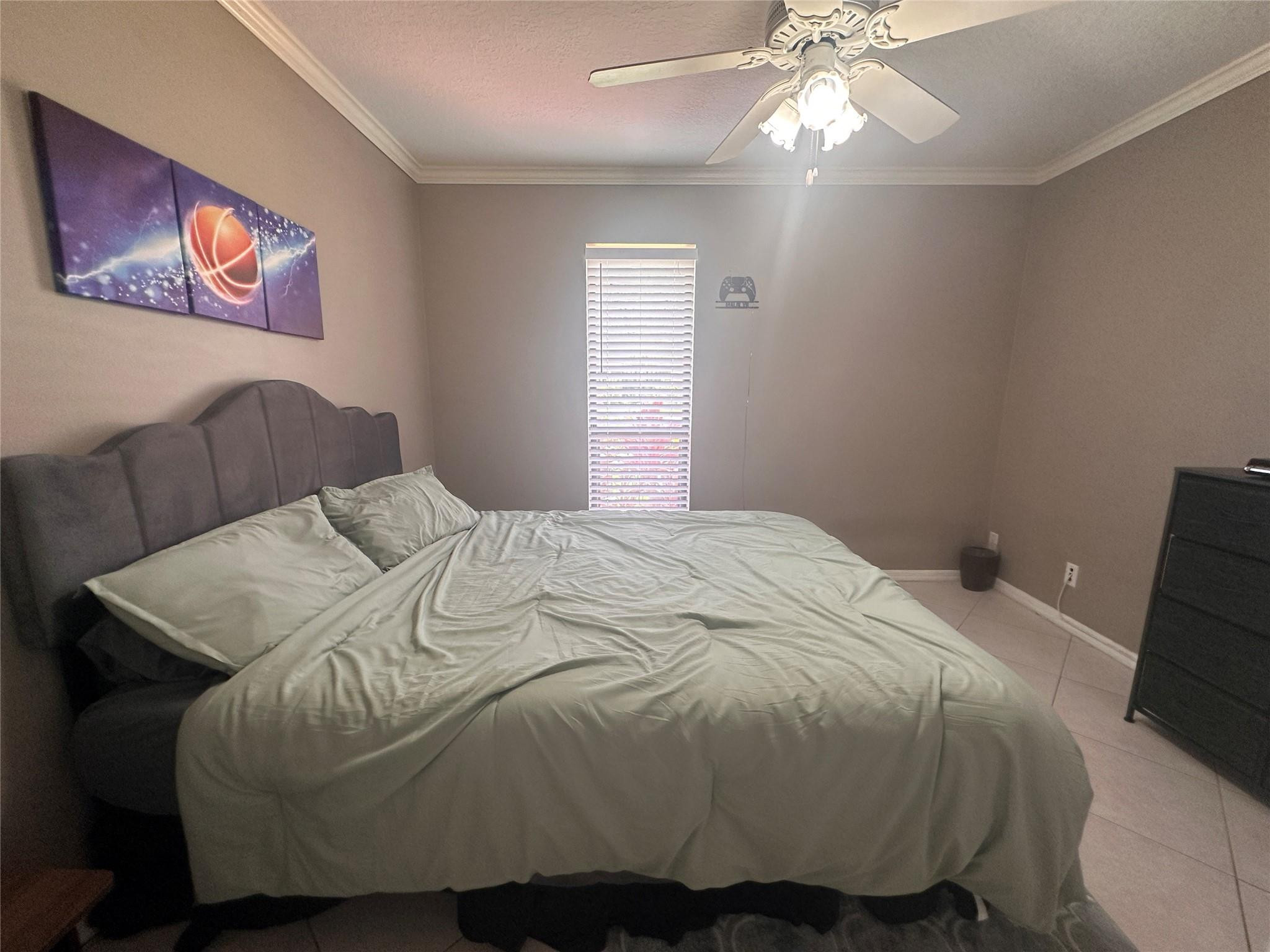 7106 NW 38th St