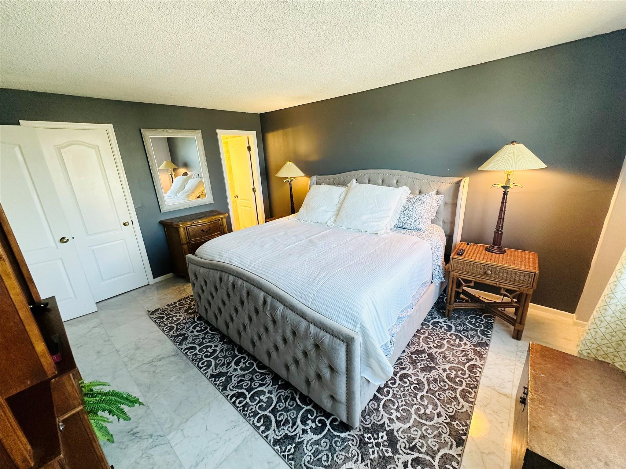 1 Las Olas Circle 1117