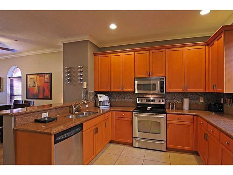 1033 NE 17th Way 1201