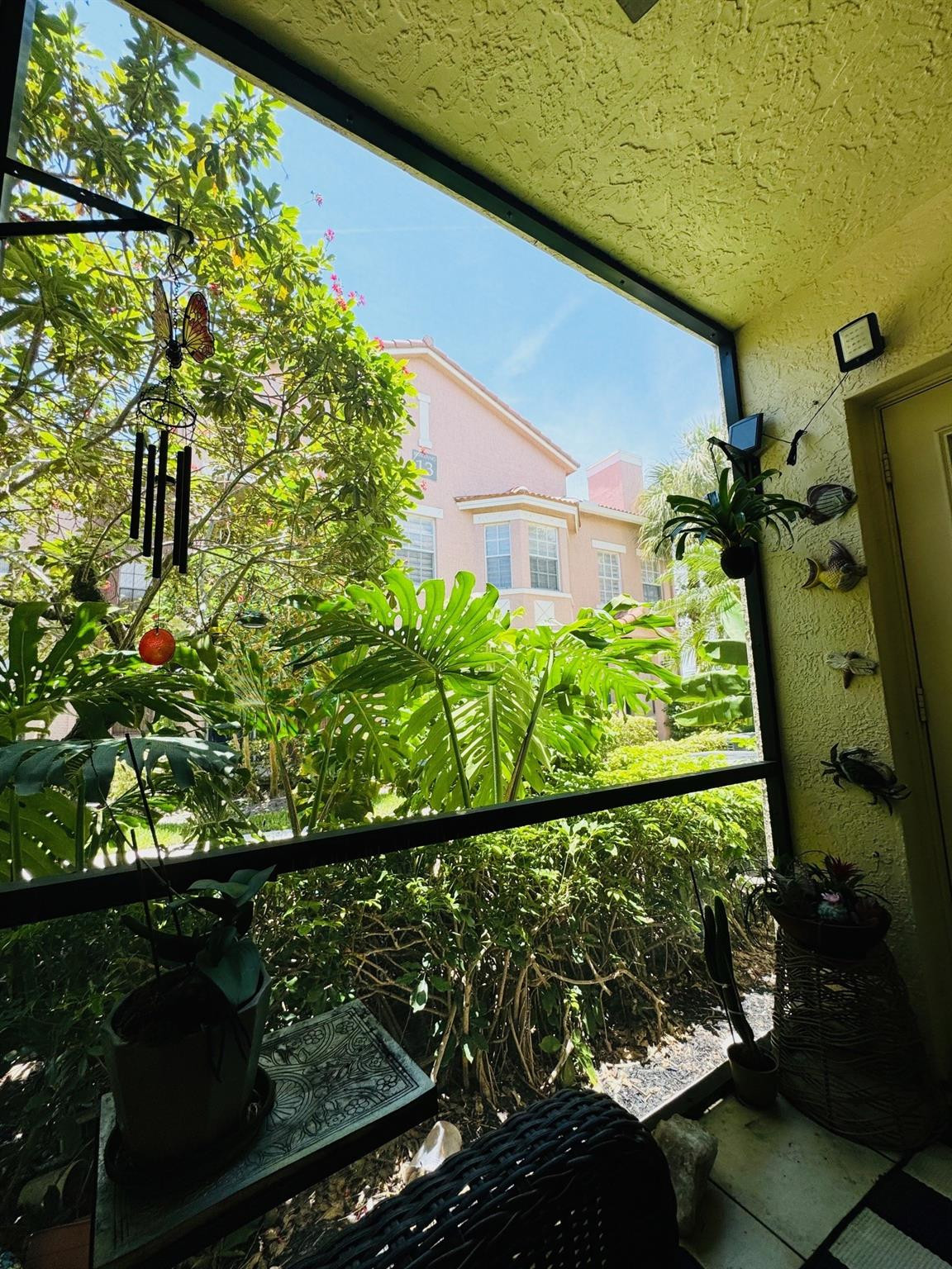 1207 Belmont Pl 1207