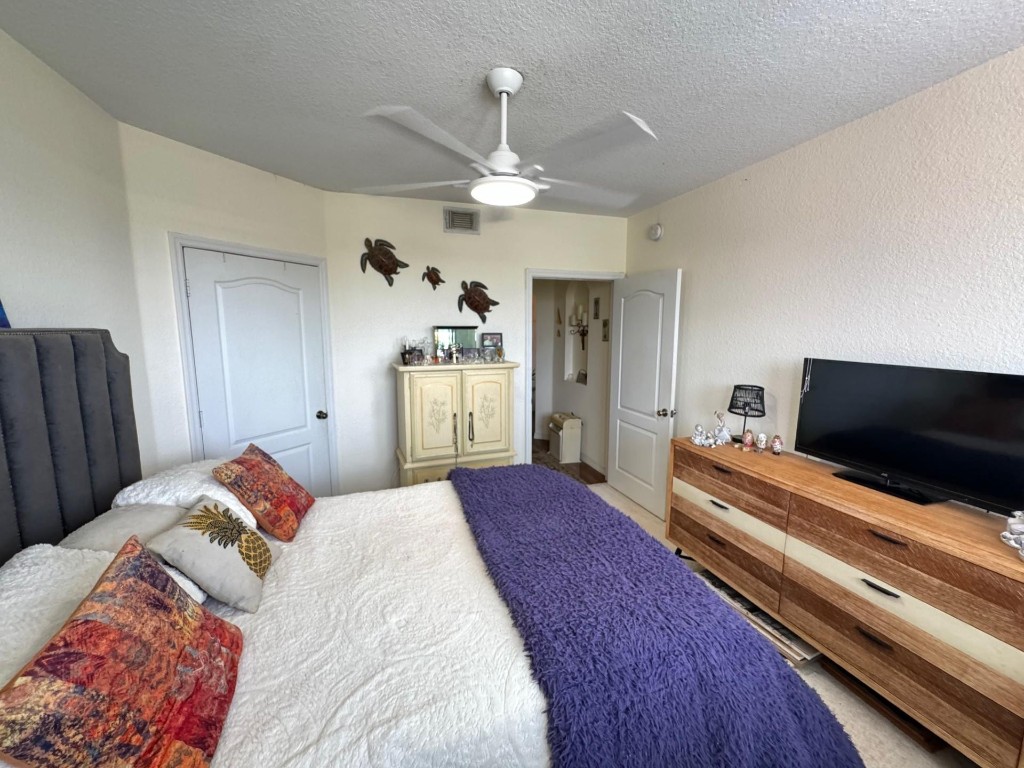 1207 Belmont Pl 1207