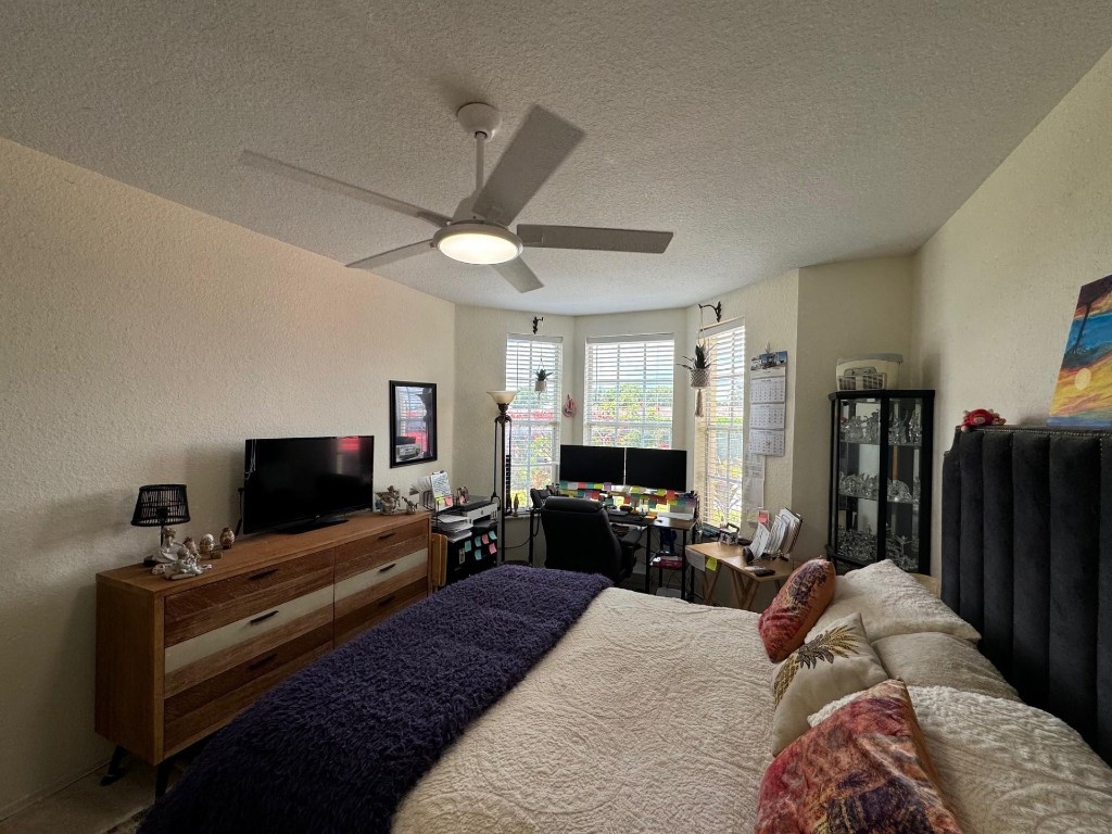 1207 Belmont Pl 1207