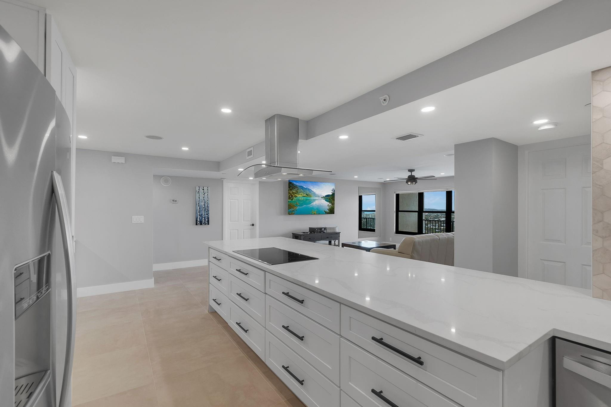 3200 Port Royale Dr 2011