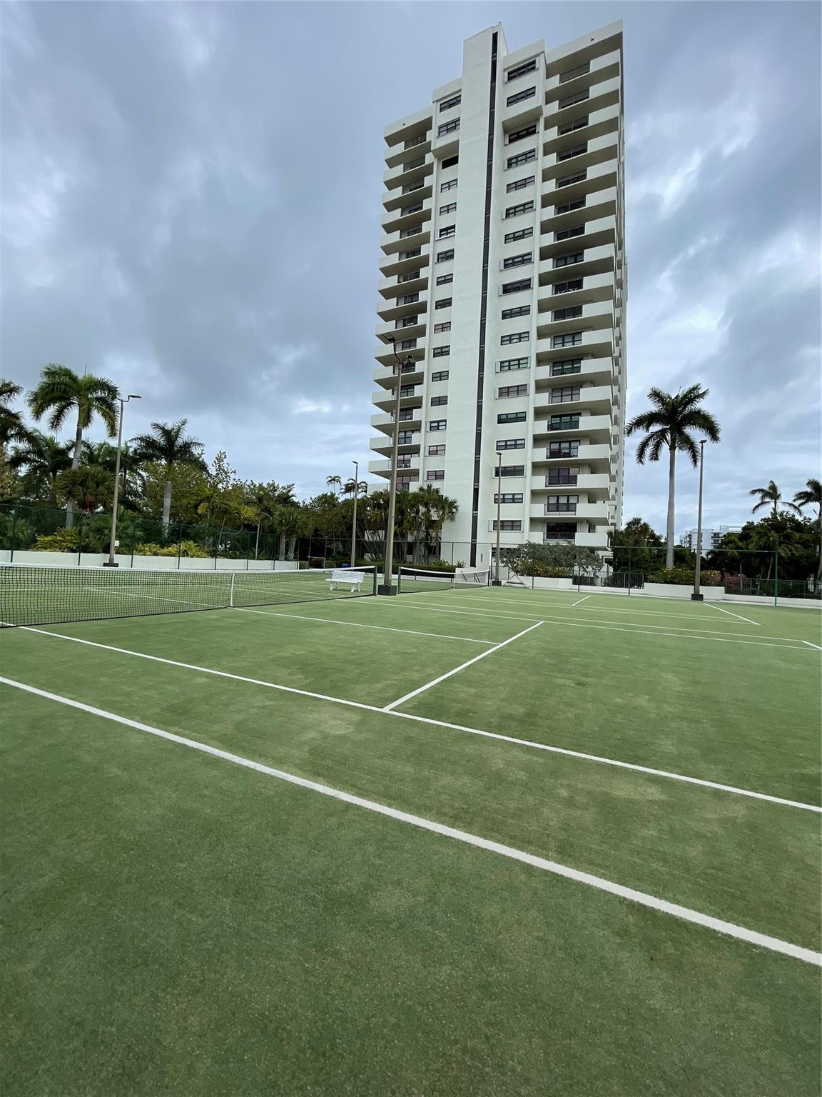 3200 Port Royale Dr 2011