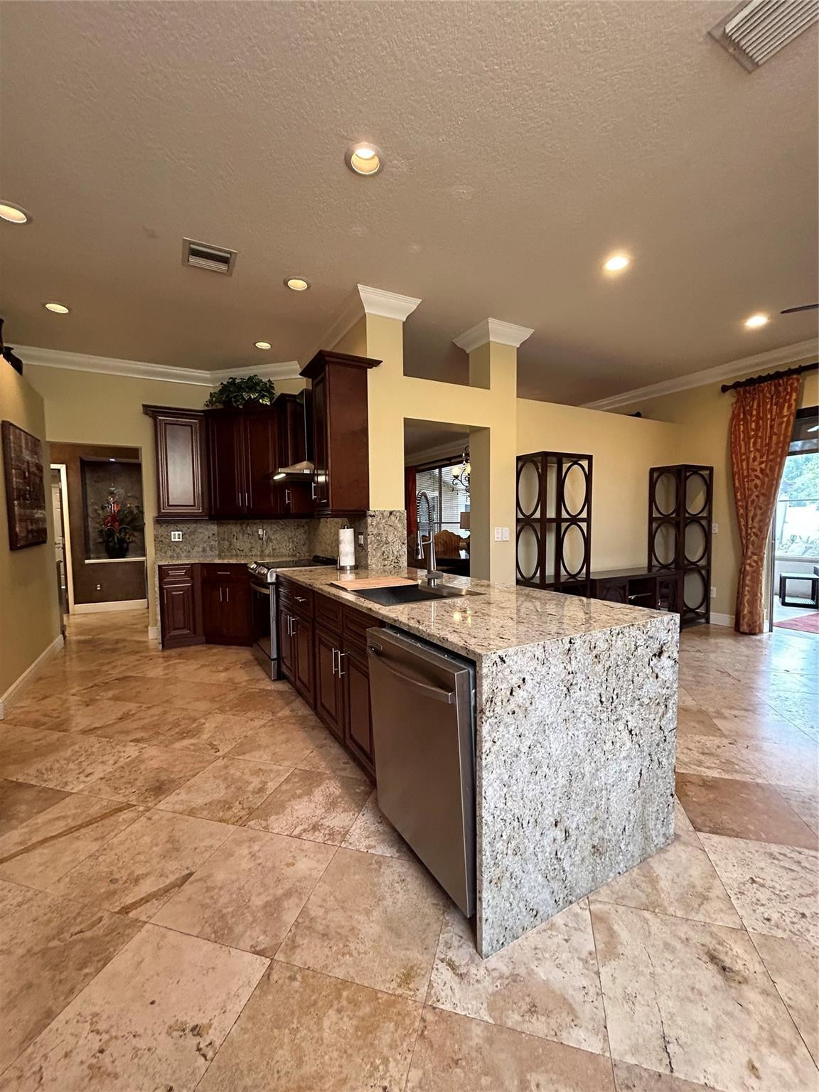 9399 Lake Serena Dr