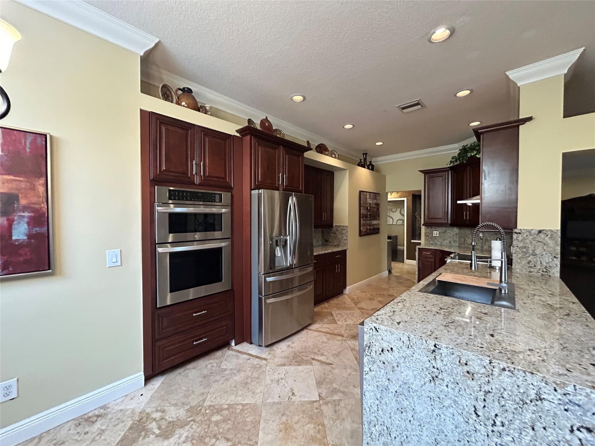 9399 Lake Serena Dr