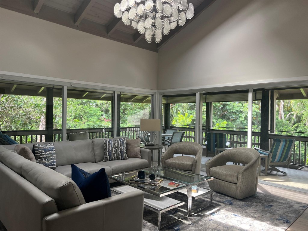 6925 Rain Forest Dr 6925