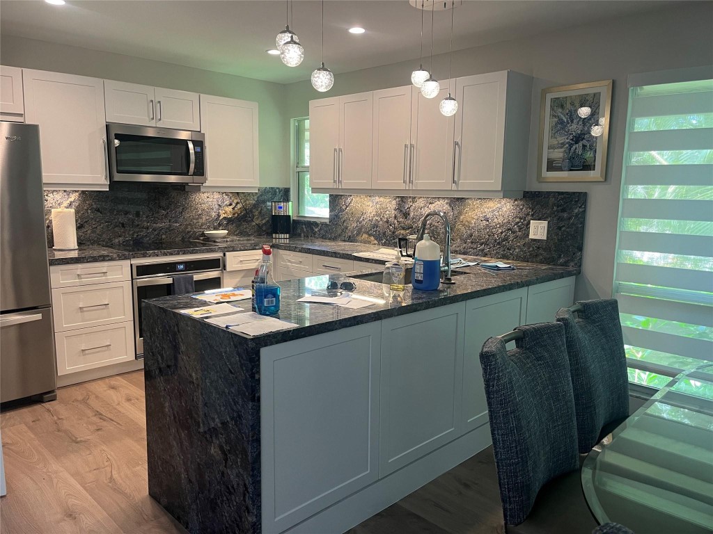 6925 Rain Forest Dr 6925