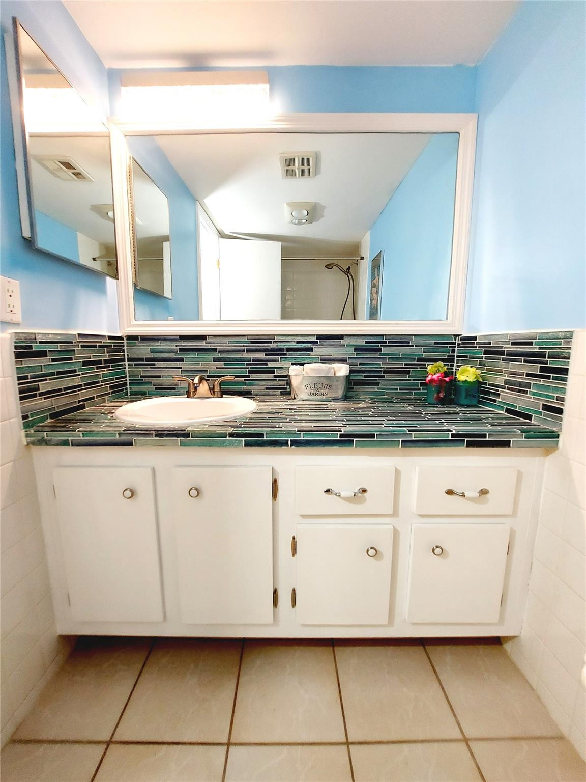 22605 SW 66th Ave 102B