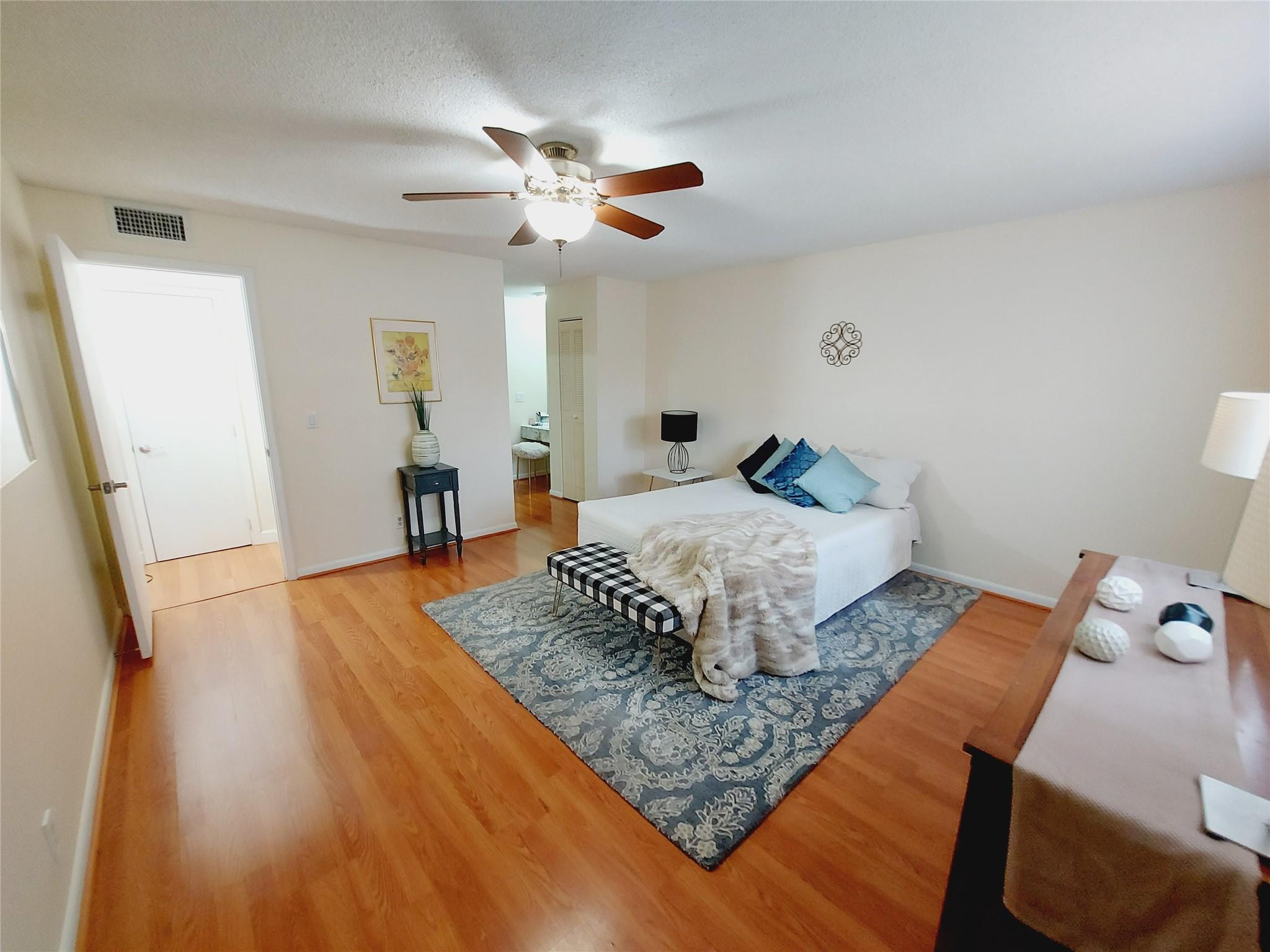 22605 SW 66th Ave 102B