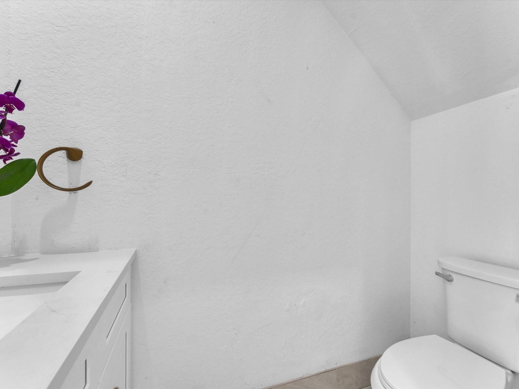 896 Pipers Cay Dr 143