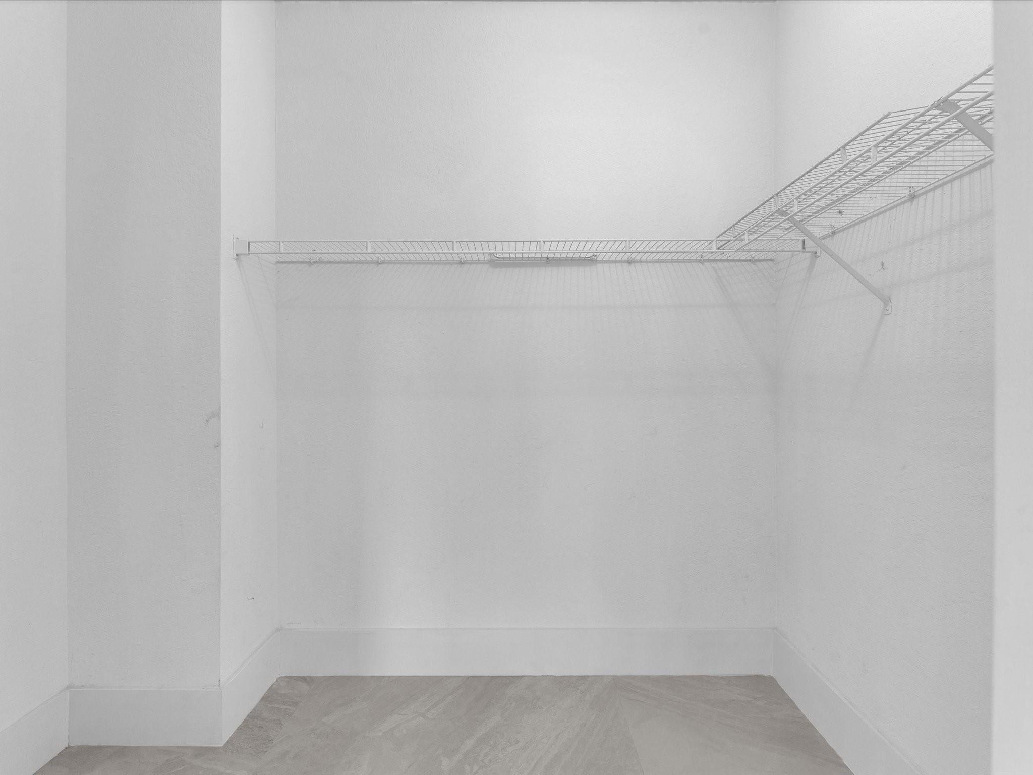 896 Pipers Cay Dr 143