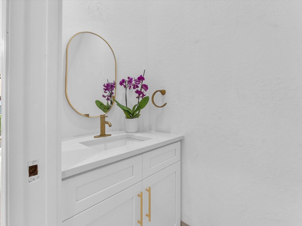 896 Pipers Cay Dr 143