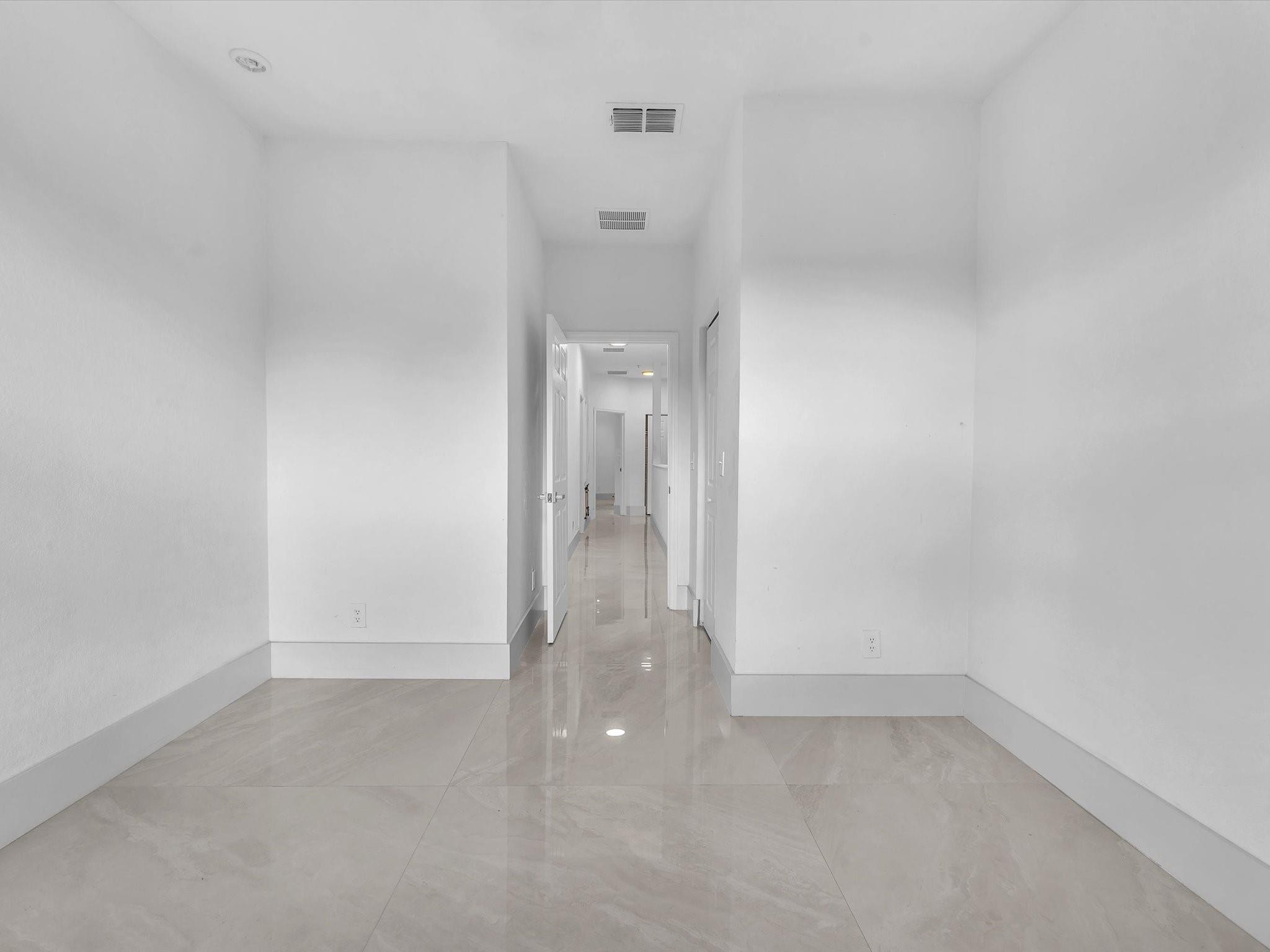 896 Pipers Cay Dr 143