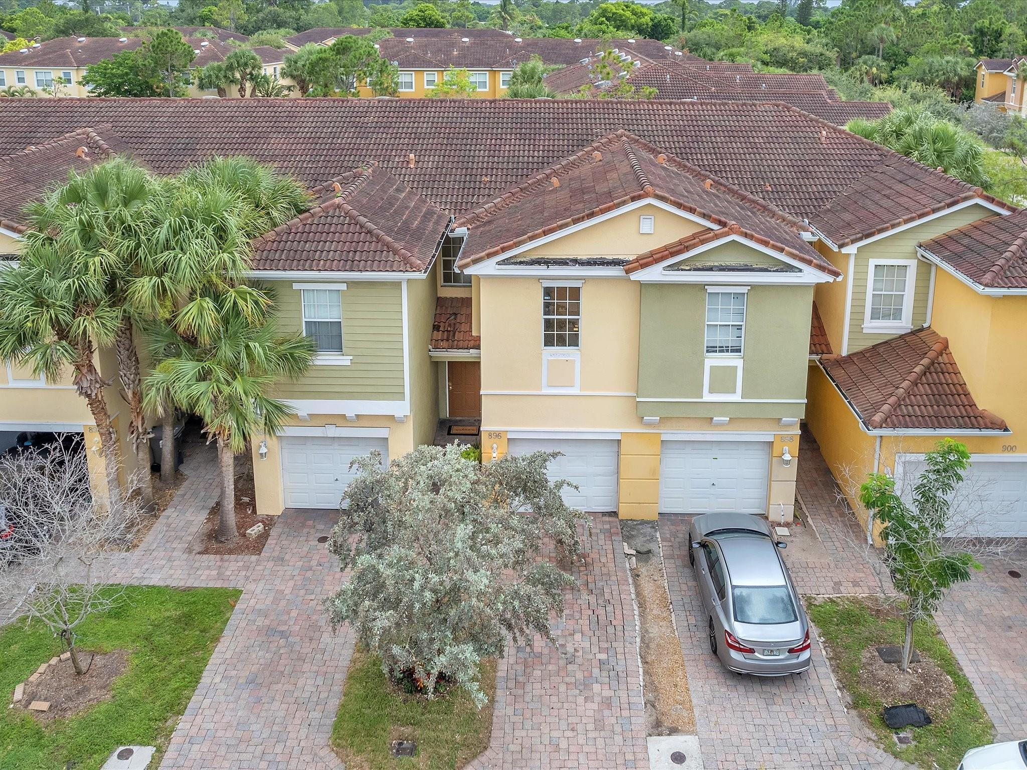 896 Pipers Cay Dr 143