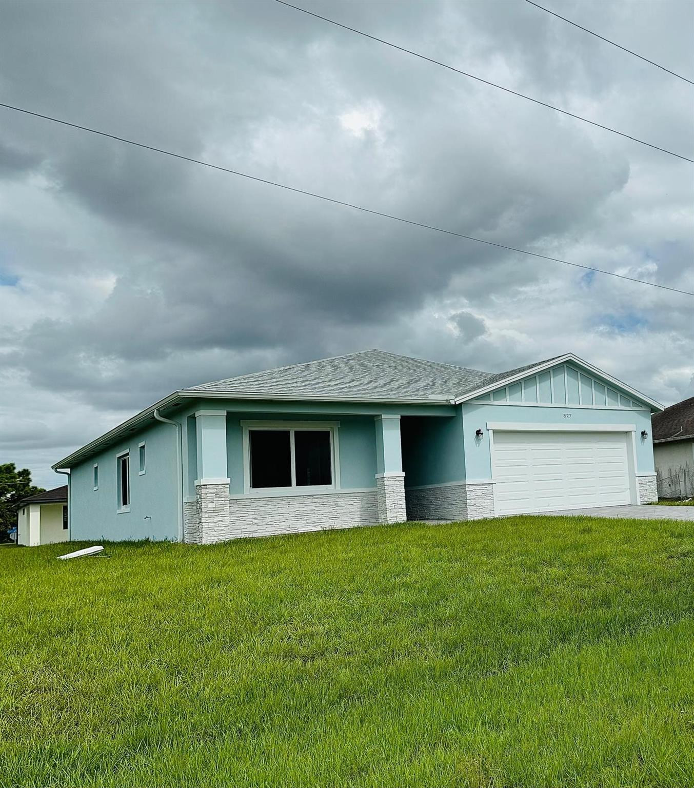 827 Nimitz Blvd