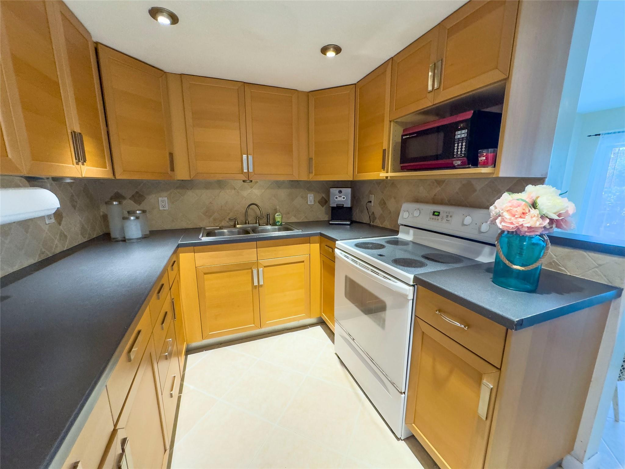 505 NE 20th Ave 114